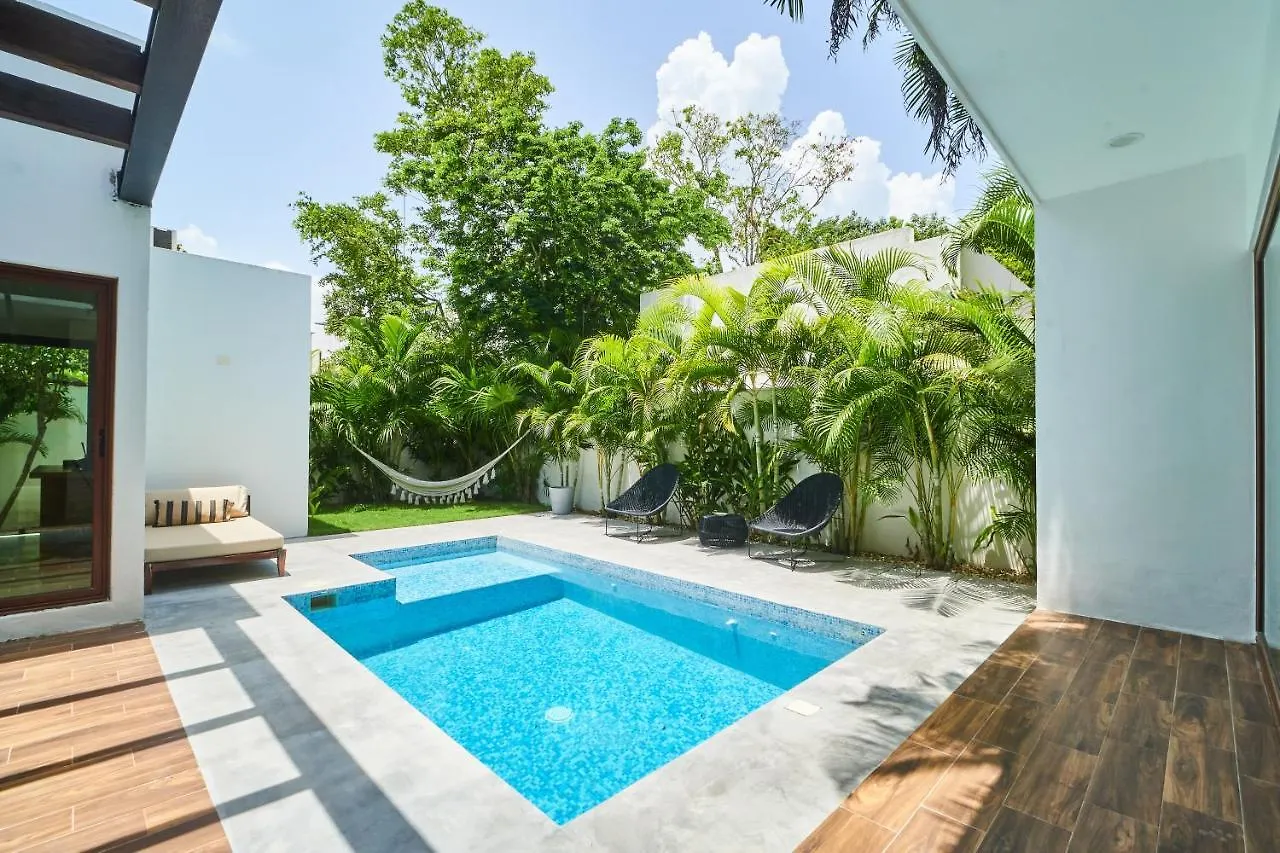 Casa Mallorca Tropical Vibes Private Pool Backyard With Grill Sunroof & Hammock Concierge & Wifi Tulum